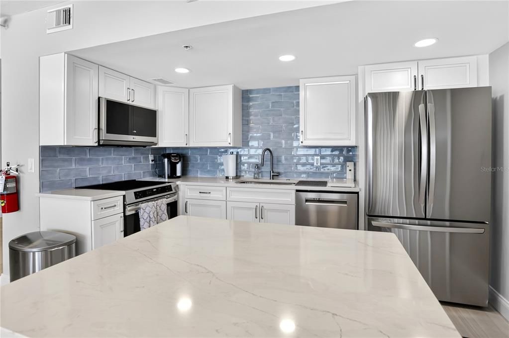 For Sale: $925,000 (3 beds, 3 baths, 2337 Square Feet)