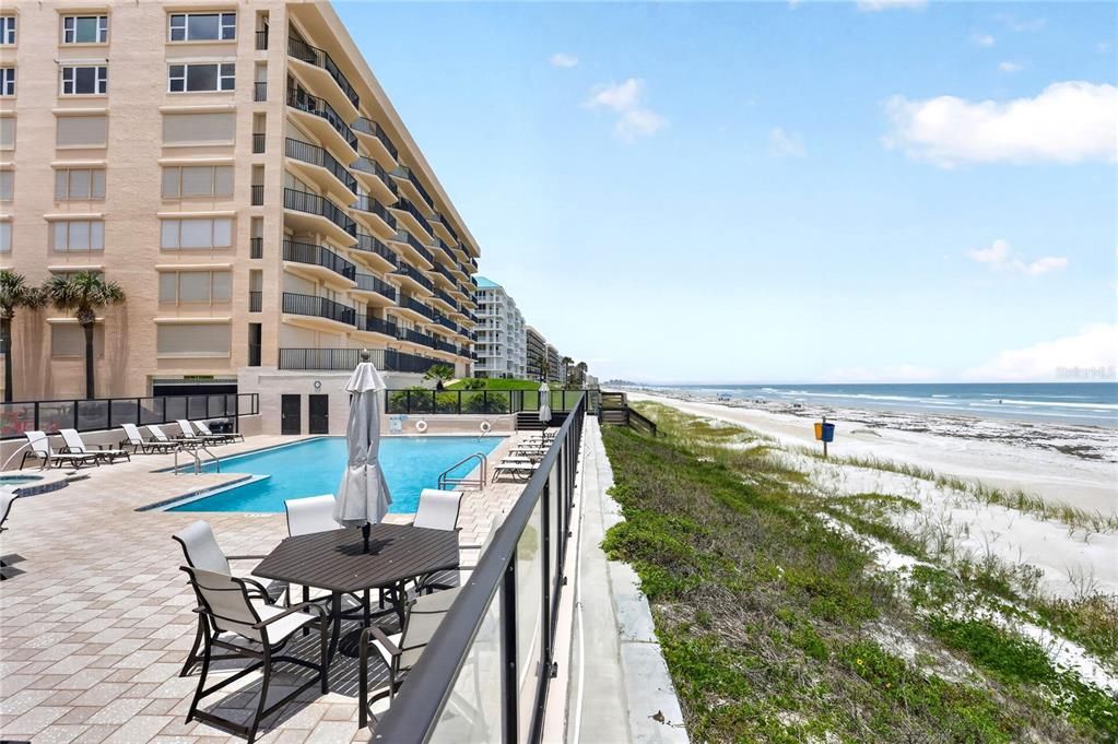 For Sale: $925,000 (3 beds, 3 baths, 2337 Square Feet)