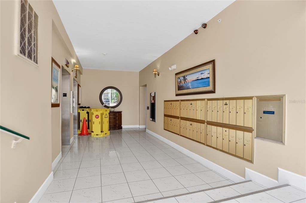 For Sale: $925,000 (3 beds, 3 baths, 2337 Square Feet)