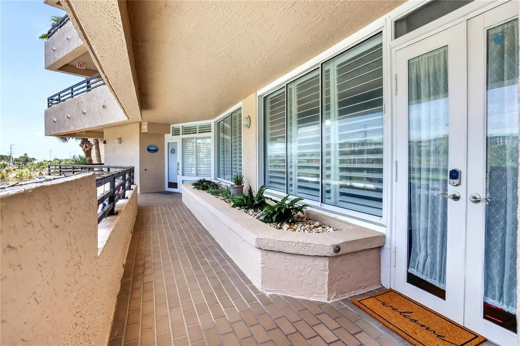 For Sale: $925,000 (3 beds, 3 baths, 2337 Square Feet)