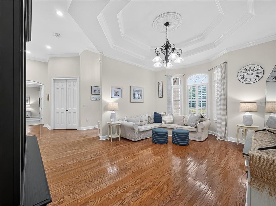 For Sale: $915,000 (4 beds, 3 baths, 3365 Square Feet)