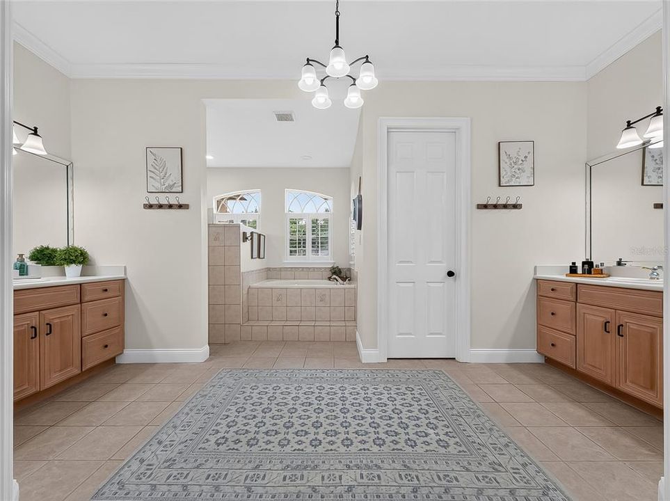 For Sale: $915,000 (4 beds, 3 baths, 3365 Square Feet)