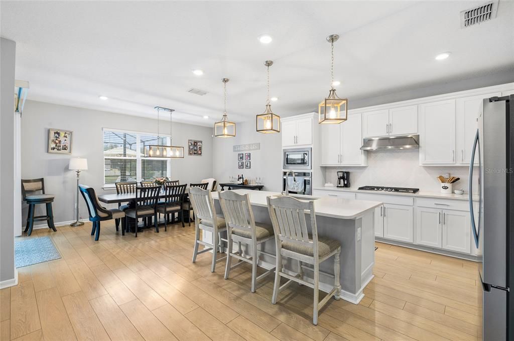 For Sale: $635,000 (5 beds, 4 baths, 3443 Square Feet)