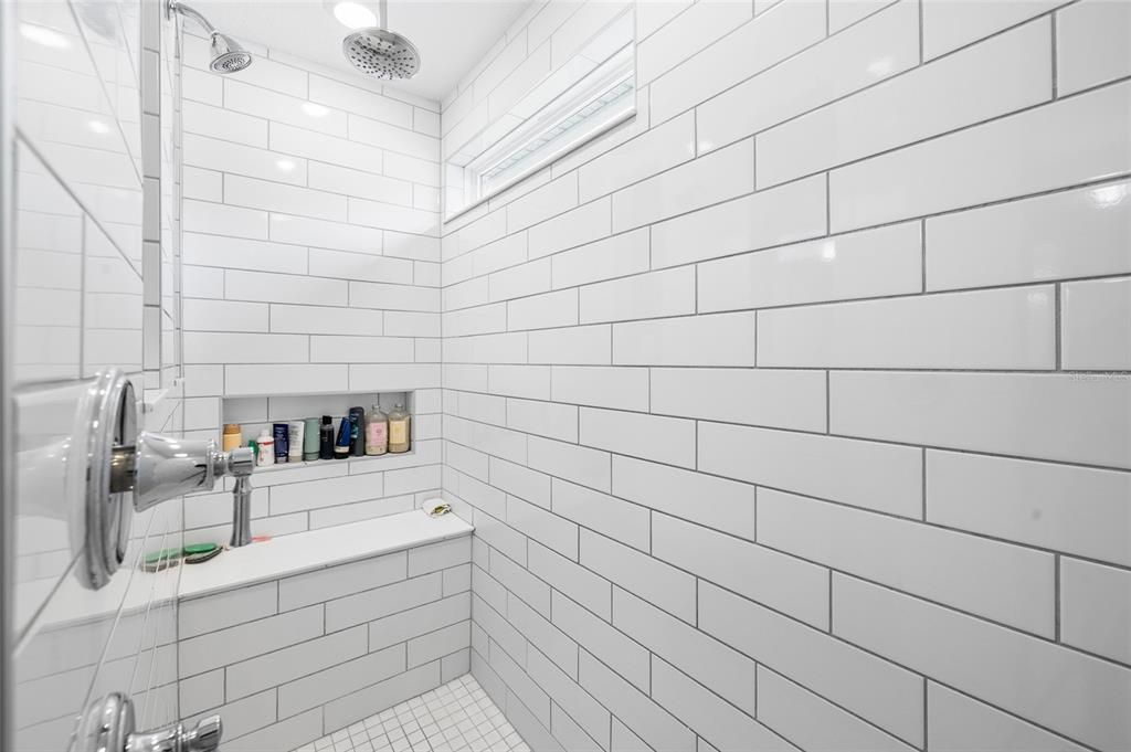 For Sale: $635,000 (5 beds, 4 baths, 3443 Square Feet)