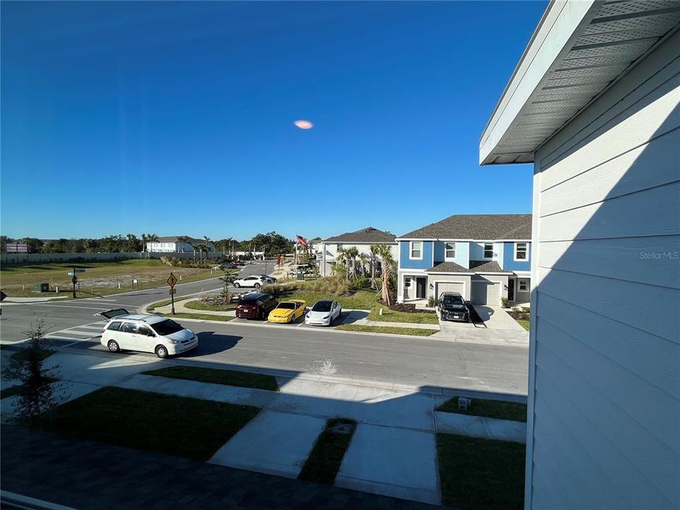 For Rent: $1,975 (3 beds, 2 baths, 1412 Square Feet)