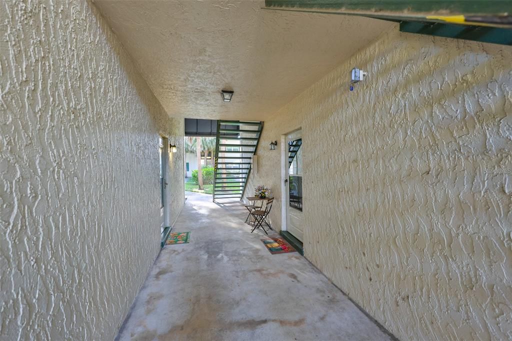 For Sale: $199,900 (2 beds, 1 baths, 1000 Square Feet)