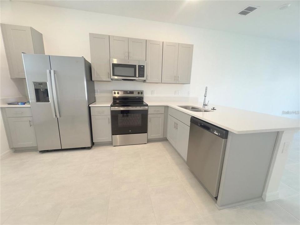 For Rent: $1,690 (2 beds, 2 baths, 1350 Square Feet)
