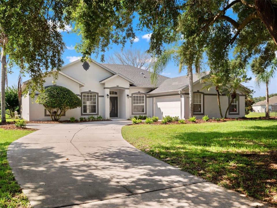 For Sale: $559,999 (4 beds, 2 baths, 2312 Square Feet)