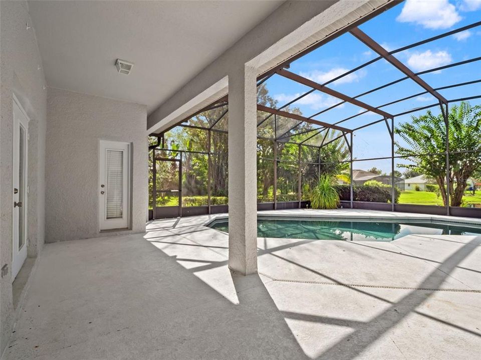 For Sale: $559,999 (4 beds, 2 baths, 2312 Square Feet)