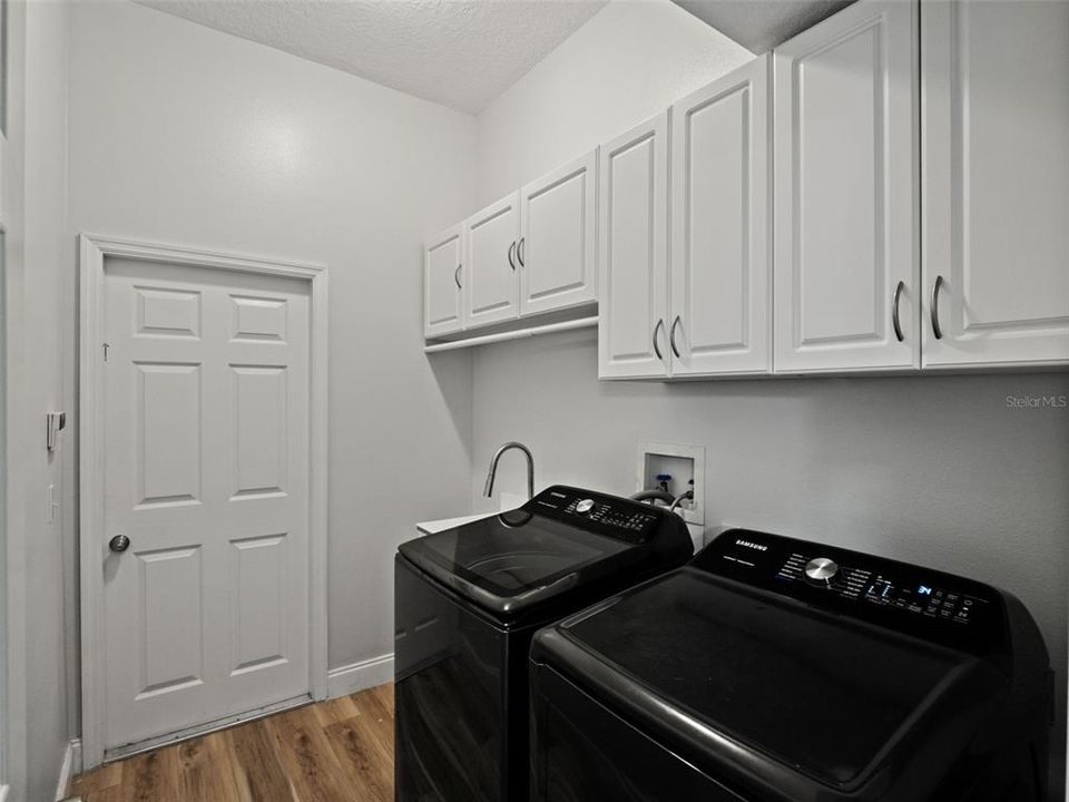 For Sale: $559,999 (4 beds, 2 baths, 2312 Square Feet)