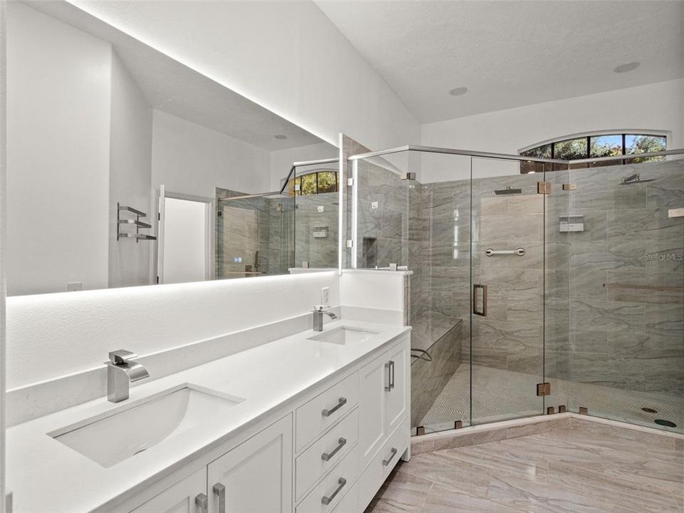 For Sale: $559,999 (4 beds, 2 baths, 2312 Square Feet)