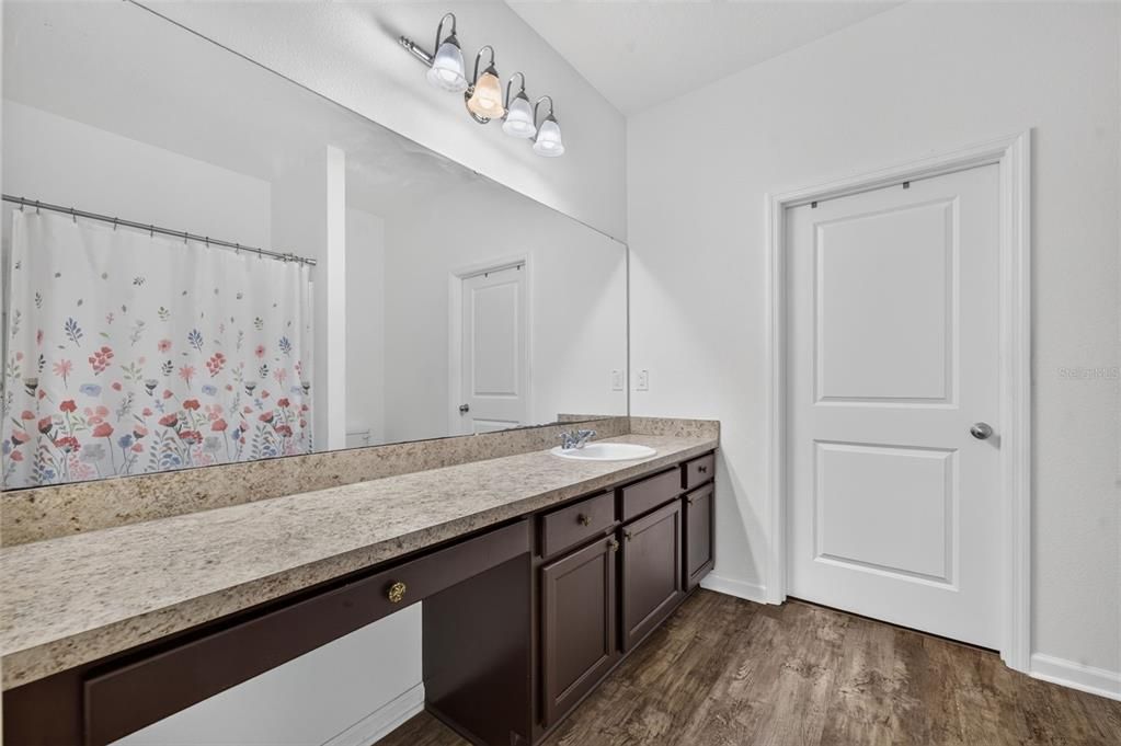 На продажу: $339,000 (3 спален, 2 ванн, 1698 Квадратных фут)