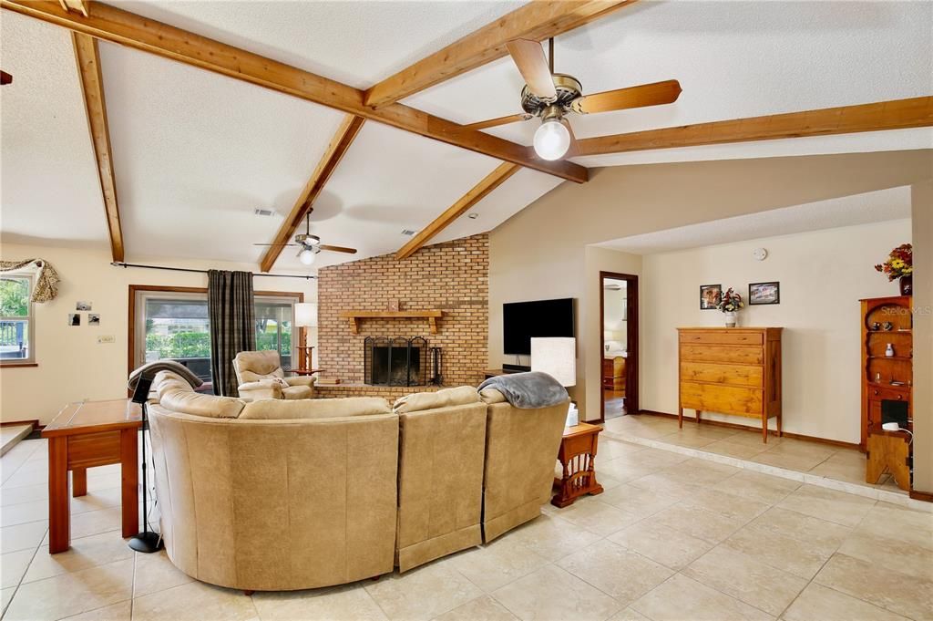 For Sale: $699,000 (3 beds, 3 baths, 2368 Square Feet)