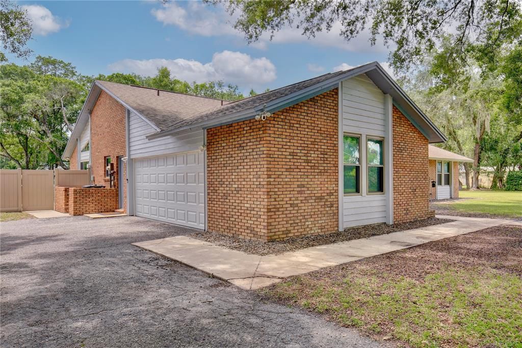 For Sale: $699,000 (3 beds, 3 baths, 2368 Square Feet)