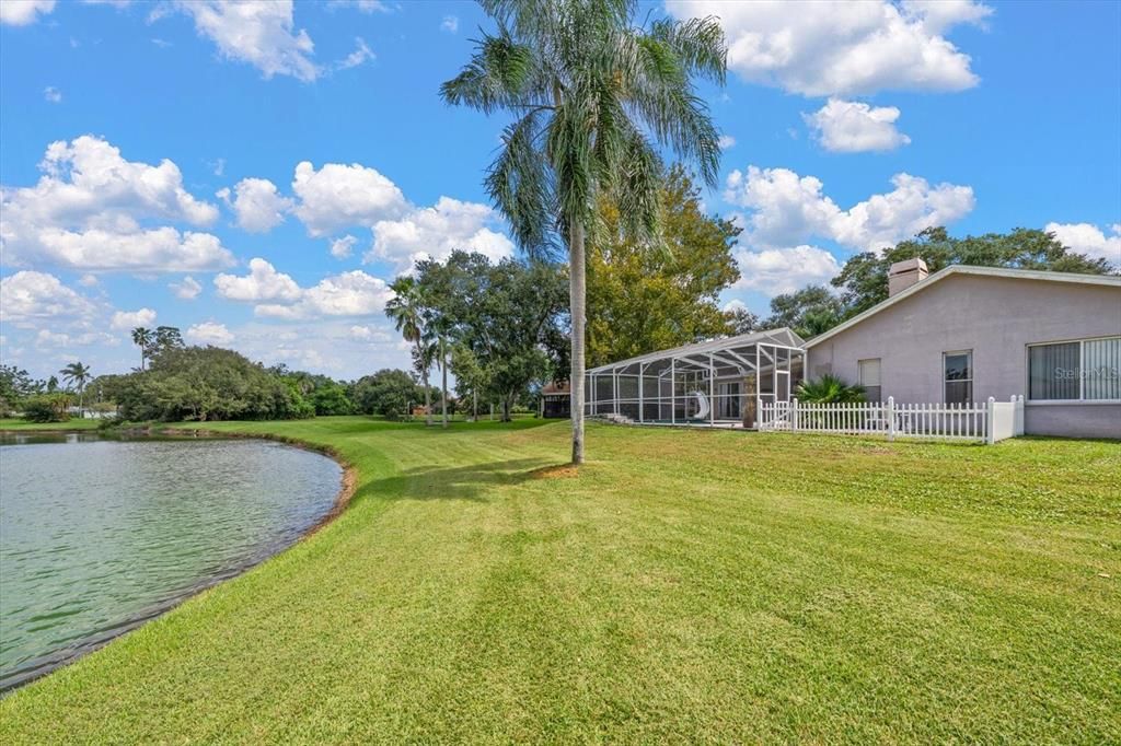 Activo con contrato: $549,000 (4 camas, 3 baños, 2431 Pies cuadrados)