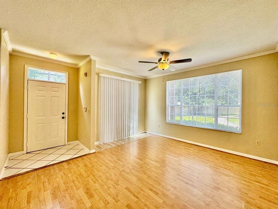 В аренду: $1,700 (2 спален, 2 ванн, 1140 Квадратных фут)