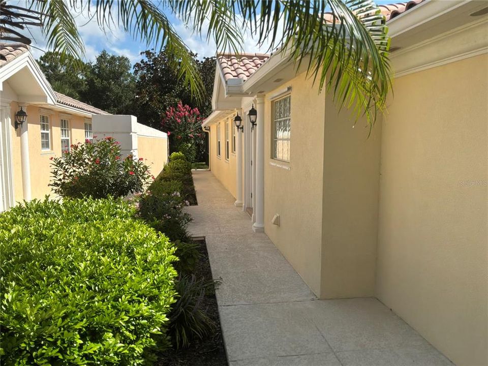 For Rent: $3,000 (2 beds, 2 baths, 1693 Square Feet)