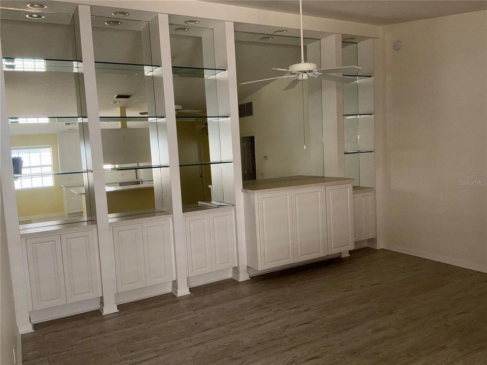 For Rent: $3,000 (2 beds, 2 baths, 1693 Square Feet)