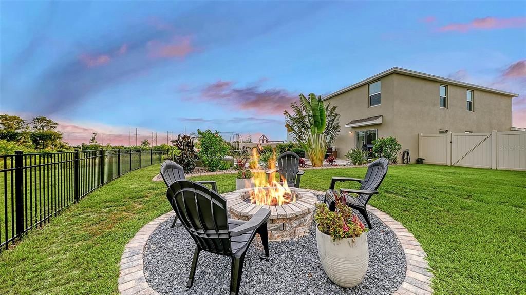For Sale: $539,900 (5 beds, 3 baths, 2462 Square Feet)