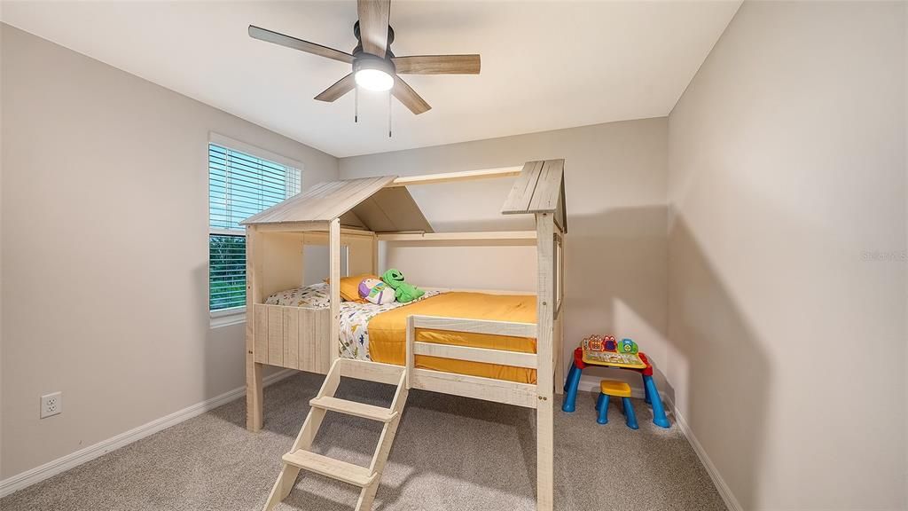 For Sale: $539,900 (5 beds, 3 baths, 2462 Square Feet)