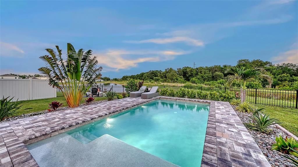 For Sale: $539,900 (5 beds, 3 baths, 2462 Square Feet)