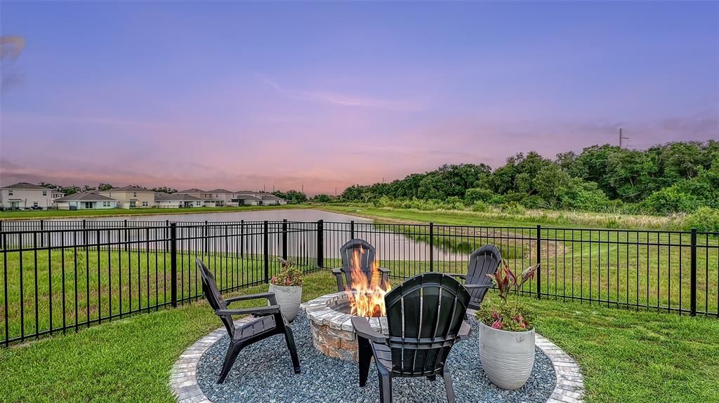 For Sale: $539,900 (5 beds, 3 baths, 2462 Square Feet)