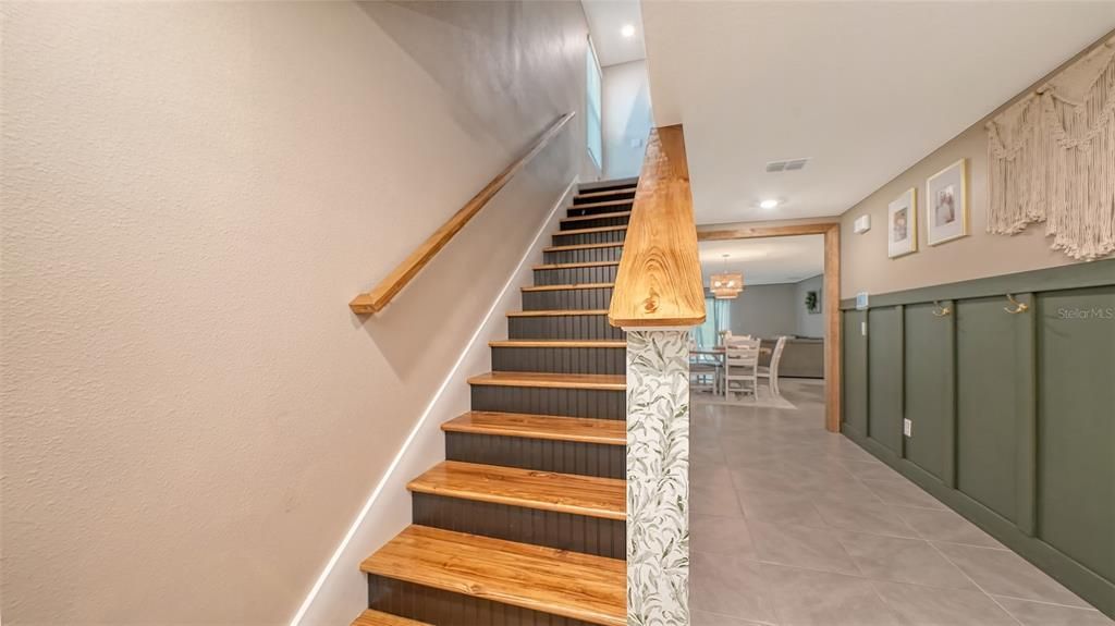 For Sale: $539,900 (5 beds, 3 baths, 2462 Square Feet)
