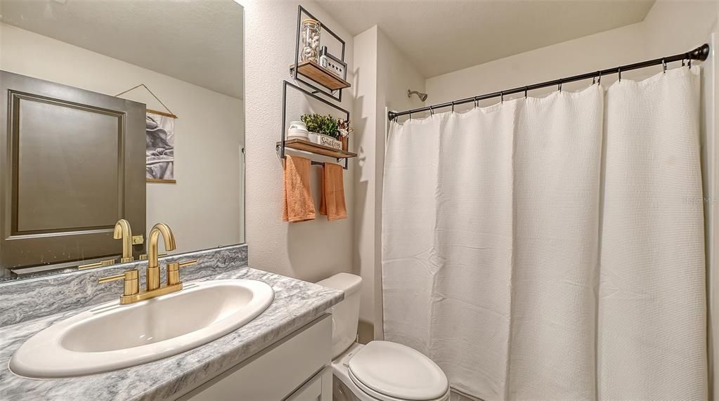 For Sale: $539,900 (5 beds, 3 baths, 2462 Square Feet)
