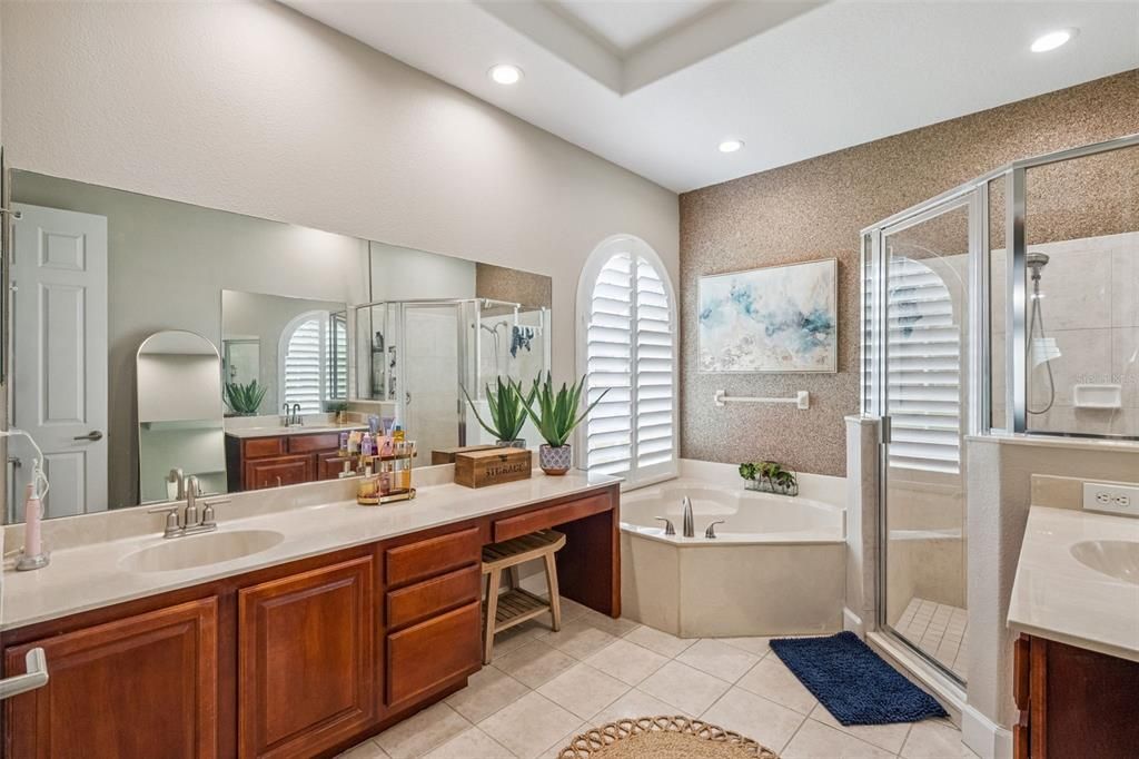 For Sale: $609,900 (3 beds, 3 baths, 2376 Square Feet)