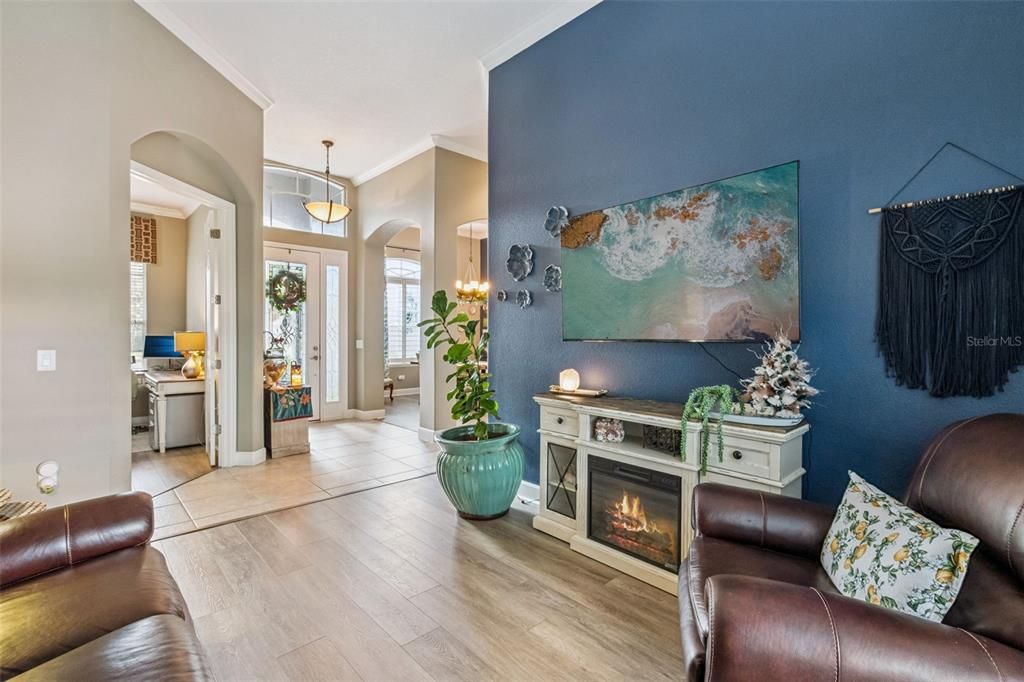 For Sale: $609,900 (3 beds, 3 baths, 2376 Square Feet)
