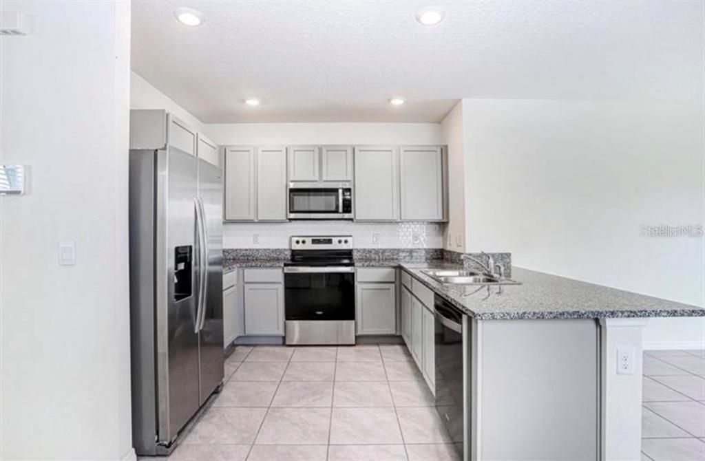 For Sale: $345,000 (3 beds, 2 baths, 1516 Square Feet)