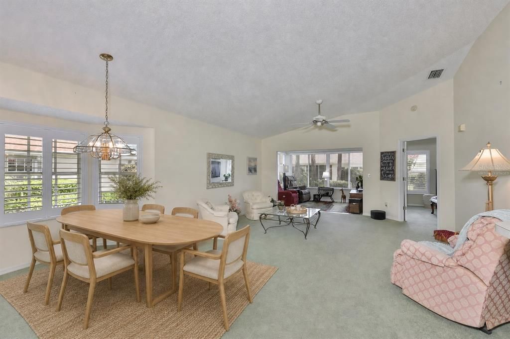 En Venta: $179,000 (2 camas, 2 baños, 1359 Pies cuadrados)