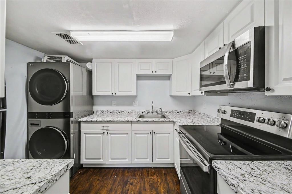 For Sale: $199,000 (3 beds, 2 baths, 1187 Square Feet)