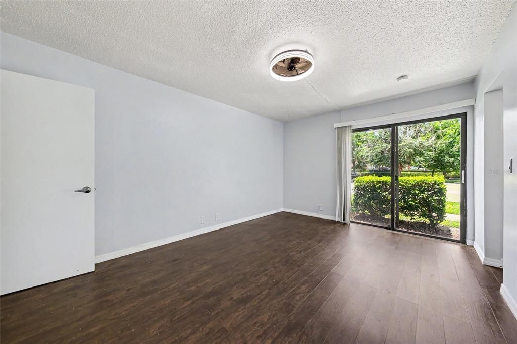 For Sale: $199,000 (3 beds, 2 baths, 1187 Square Feet)