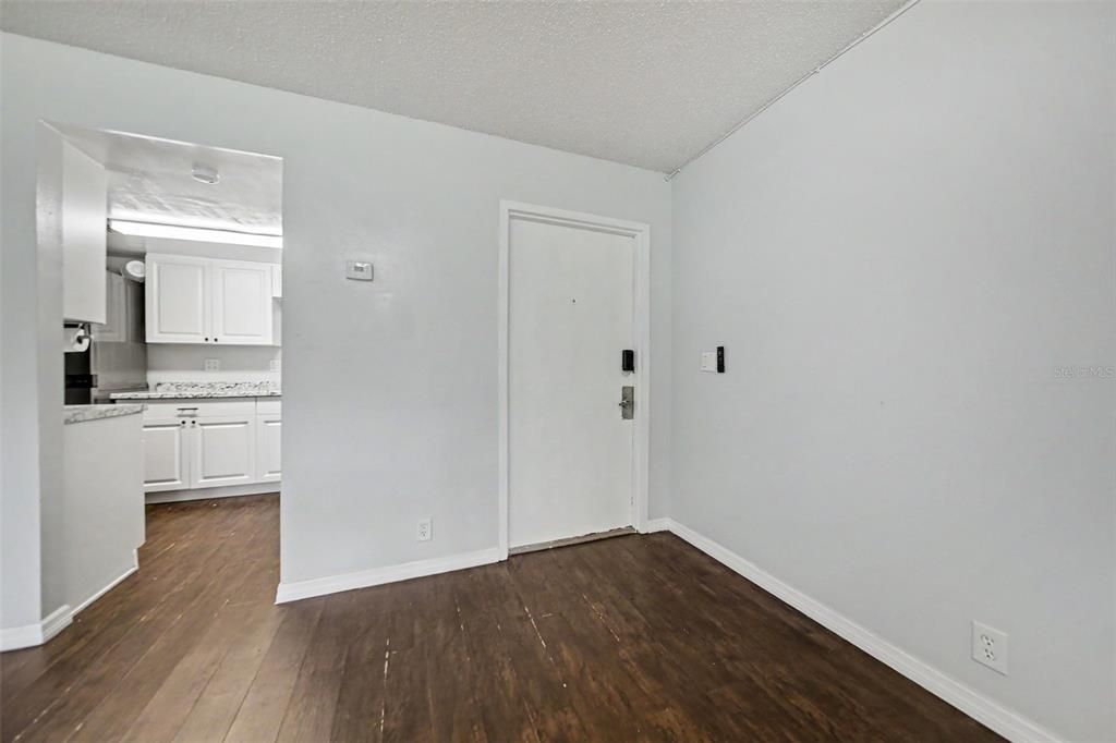 For Sale: $199,000 (3 beds, 2 baths, 1187 Square Feet)