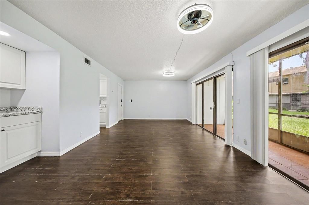 For Sale: $199,000 (3 beds, 2 baths, 1187 Square Feet)