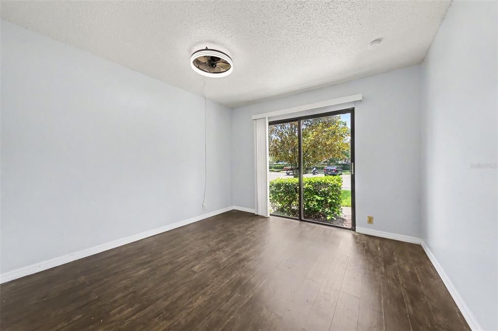 For Sale: $199,000 (3 beds, 2 baths, 1187 Square Feet)