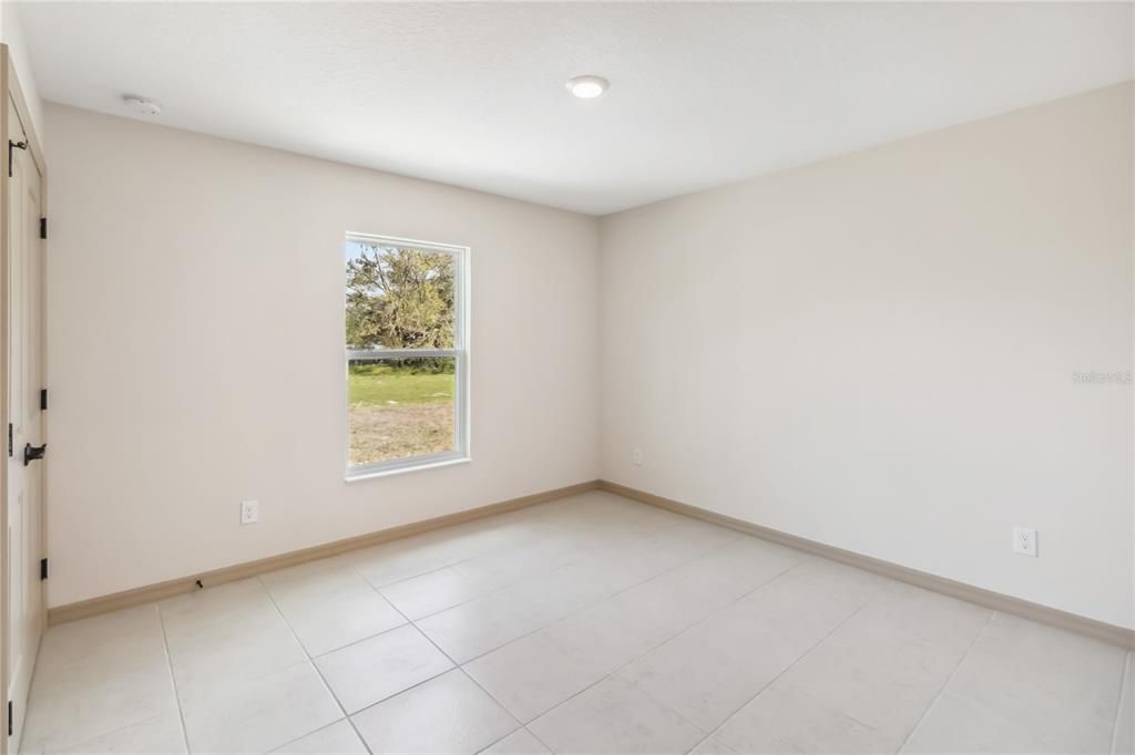 For Rent: $2,995 (4 beds, 2 baths, 1956 Square Feet)