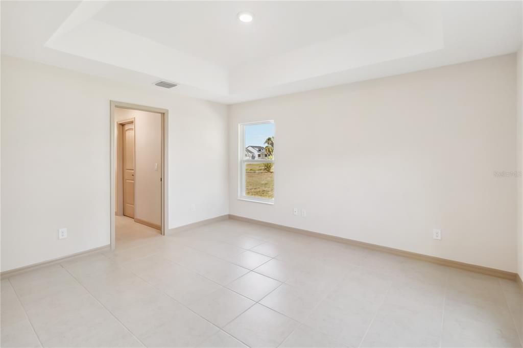 For Rent: $2,995 (4 beds, 2 baths, 1956 Square Feet)