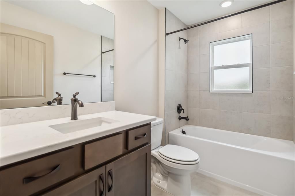 For Rent: $2,995 (4 beds, 2 baths, 1956 Square Feet)