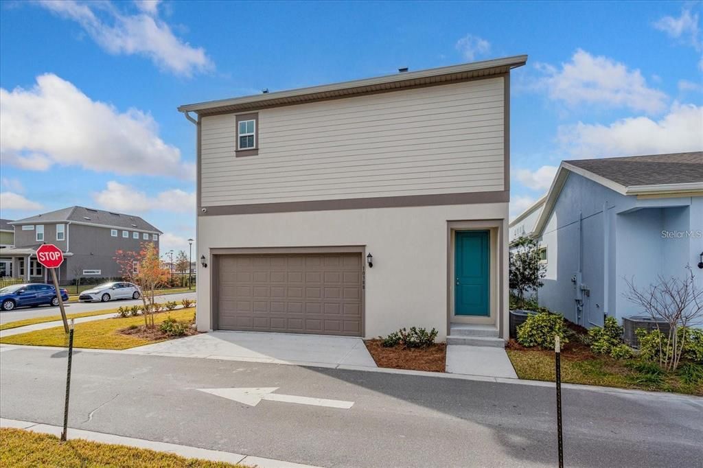 For Rent: $1,695 (1 beds, 1 baths, 763 Square Feet)