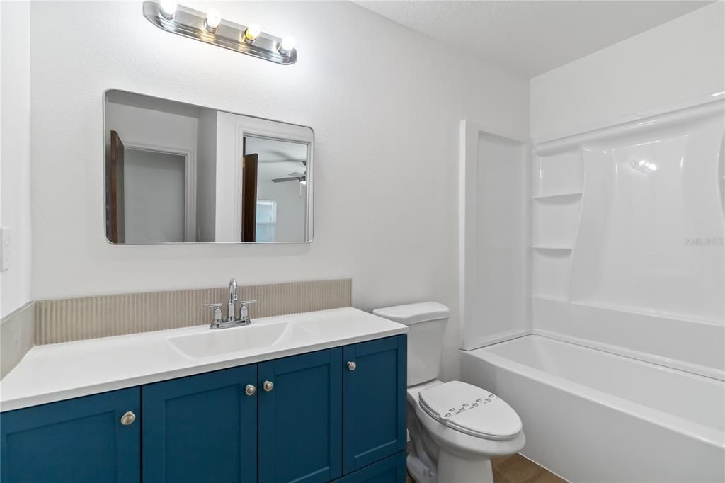 For Rent: $1,600 (2 beds, 1 baths, 1200 Square Feet)