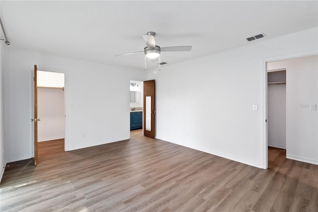 For Rent: $1,600 (2 beds, 1 baths, 1200 Square Feet)