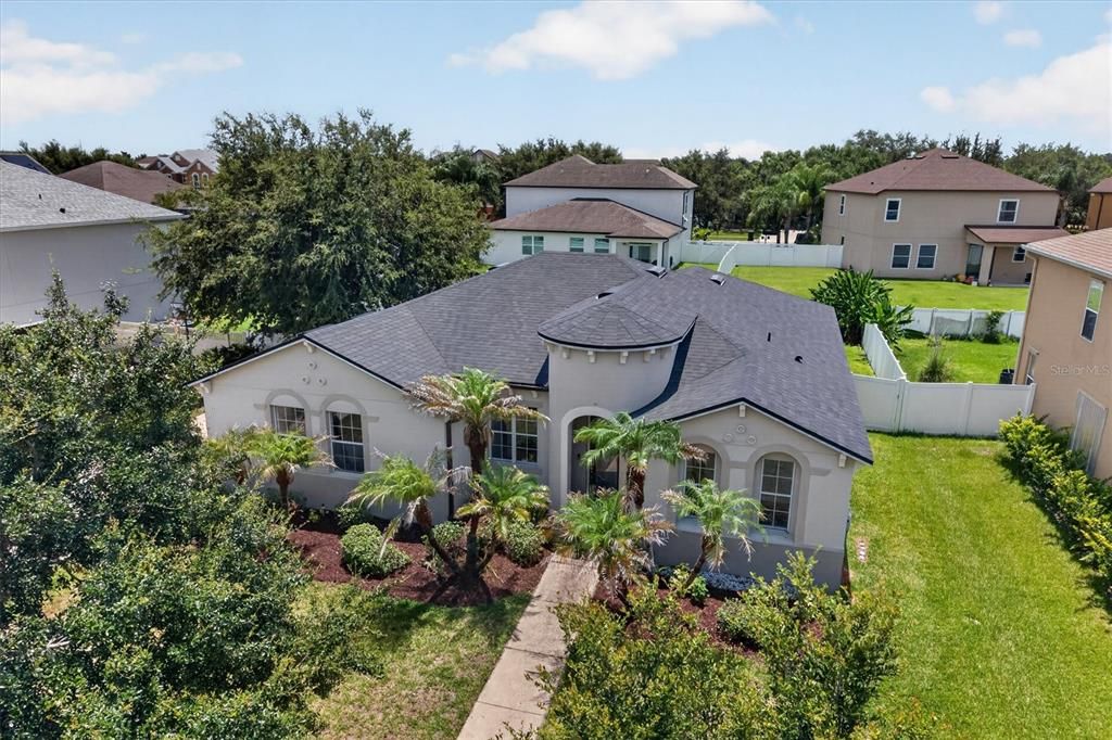 На продажу: $380,000 (3 спален, 2 ванн, 1895 Квадратных фут)