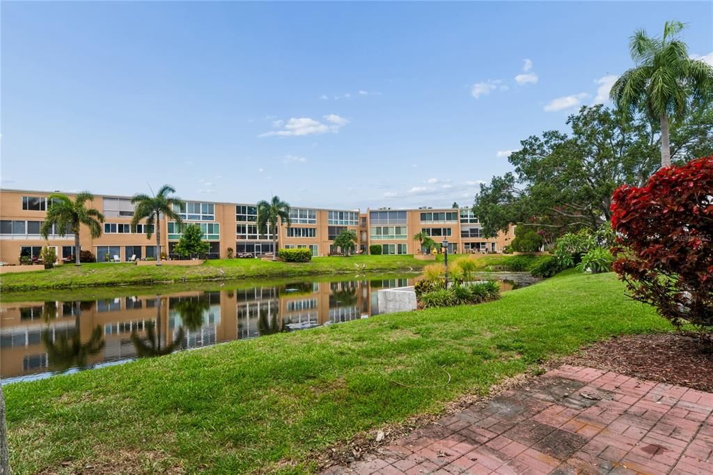На продажу: $239,900 (2 спален, 2 ванн, 1520 Квадратных фут)