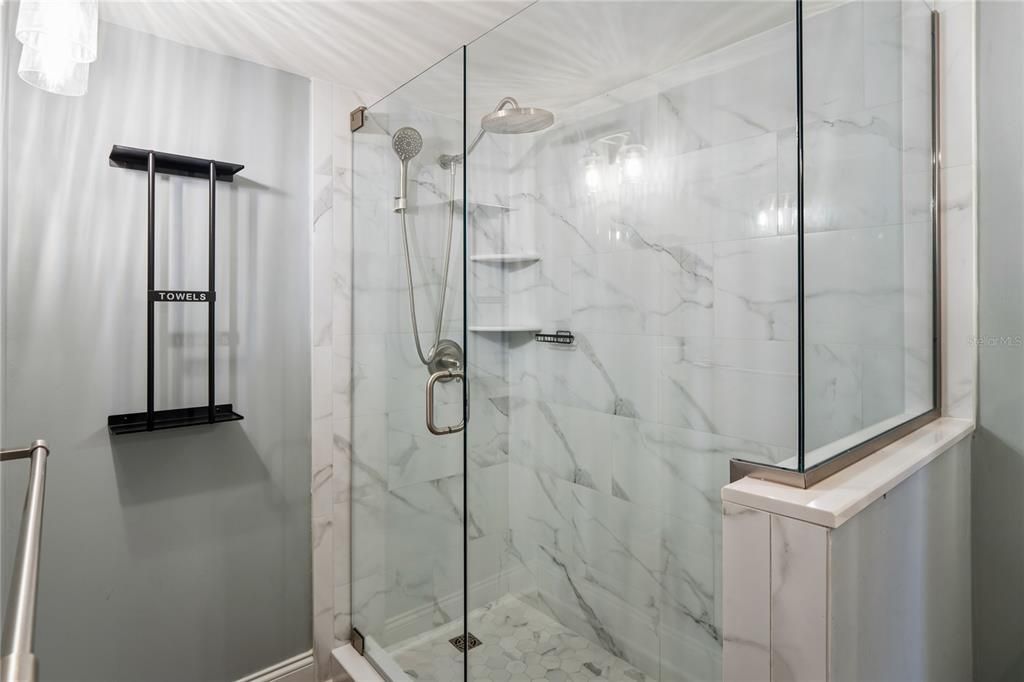 На продажу: $239,900 (2 спален, 2 ванн, 1520 Квадратных фут)