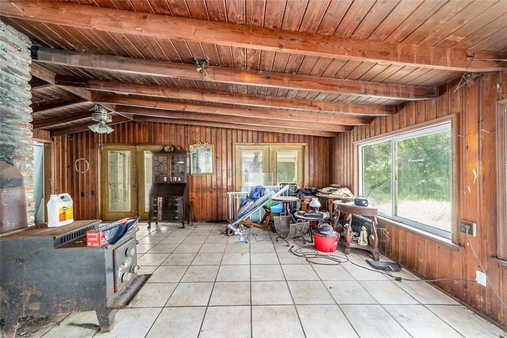En Venta: $325,000 (3 camas, 2 baños, 2186 Pies cuadrados)