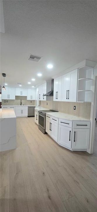 For Sale: $969,500 (3 beds, 2 baths, 2058 Square Feet)