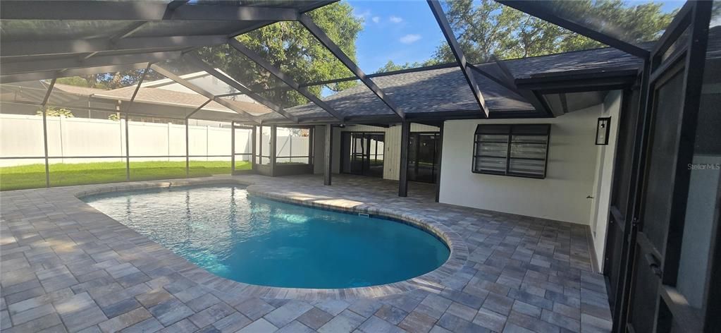 For Sale: $969,500 (3 beds, 2 baths, 2058 Square Feet)