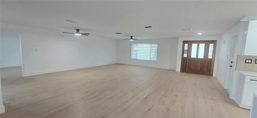 For Sale: $969,500 (3 beds, 2 baths, 2058 Square Feet)